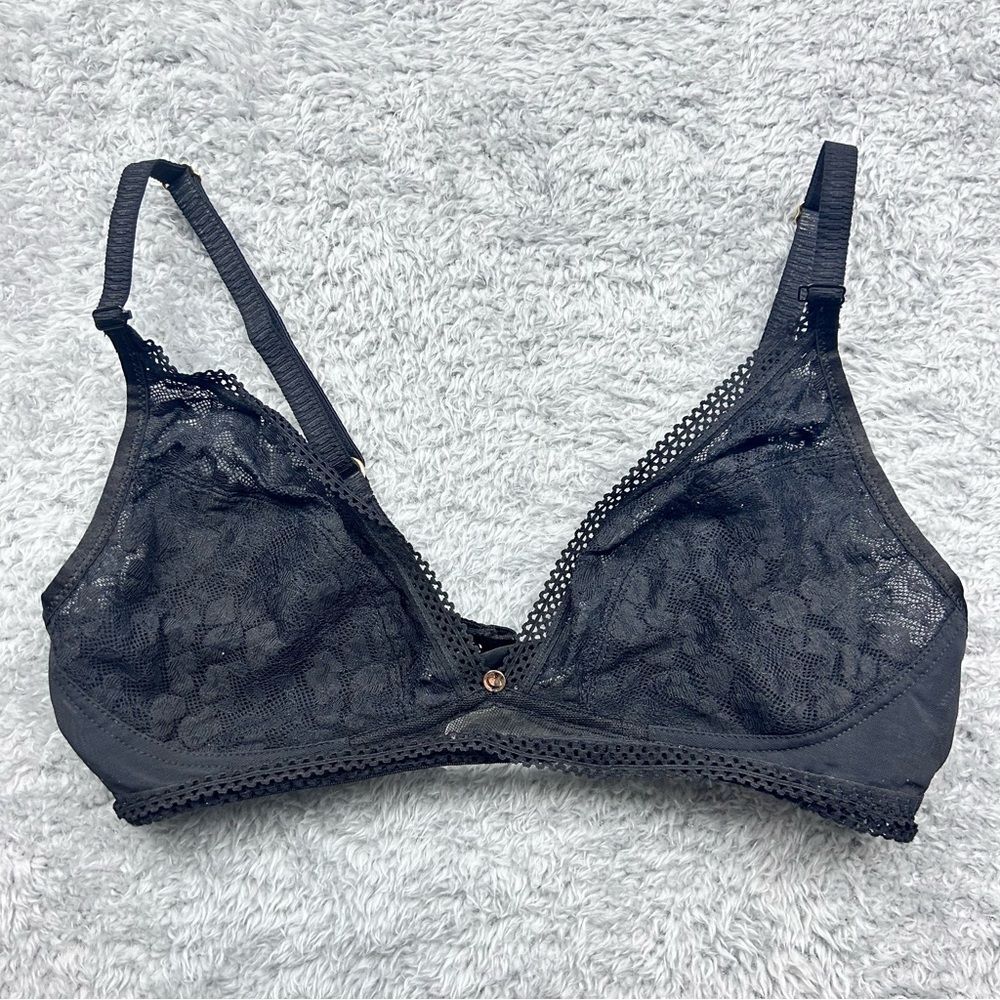 Chantelle SPIRIT 11A8 Black Lace Wirefree Bra with J-Hook Back Sz  M